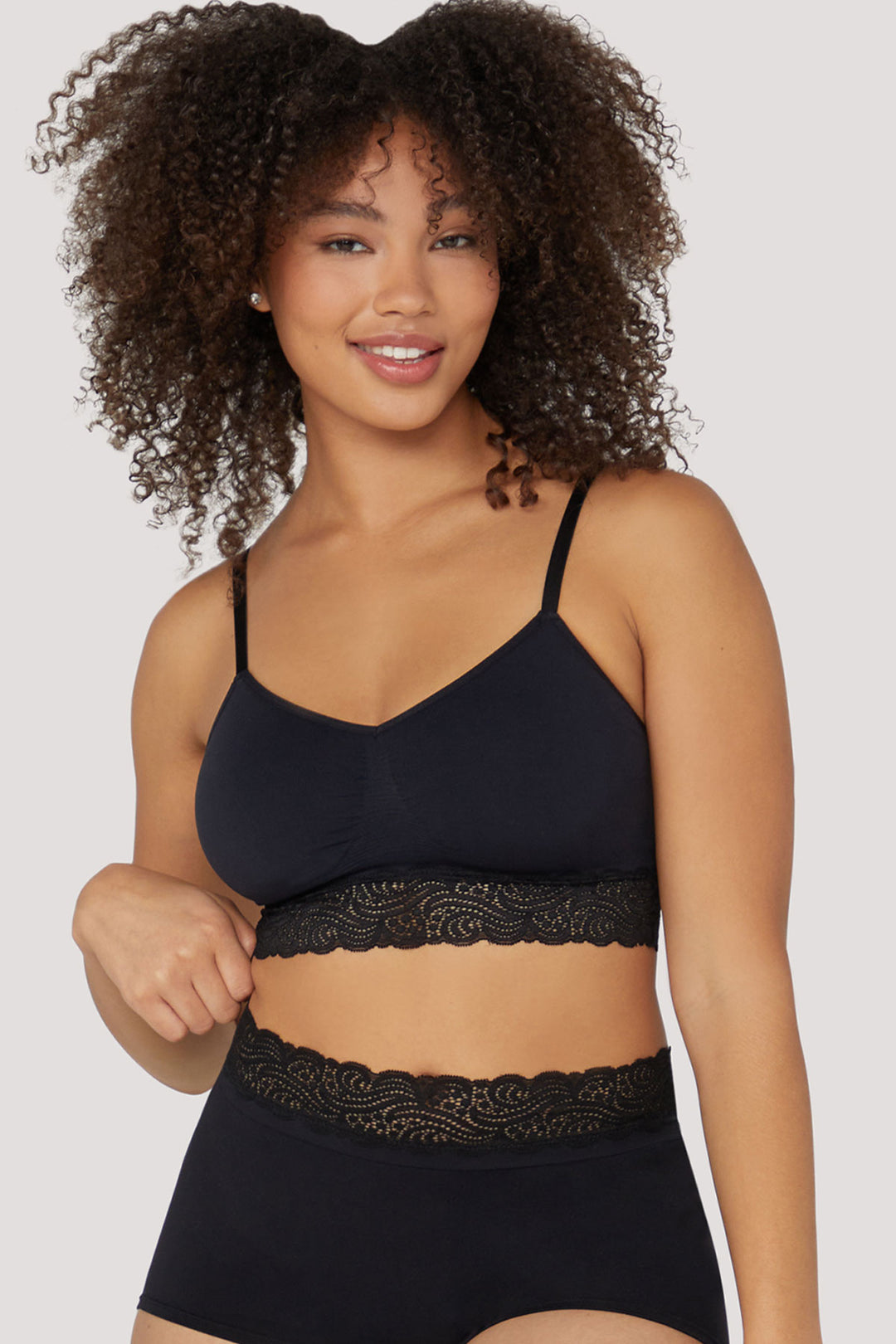 Quick Dry Stretchy Lace Wirefree Bra | Bella Bodies UK | Black | Front