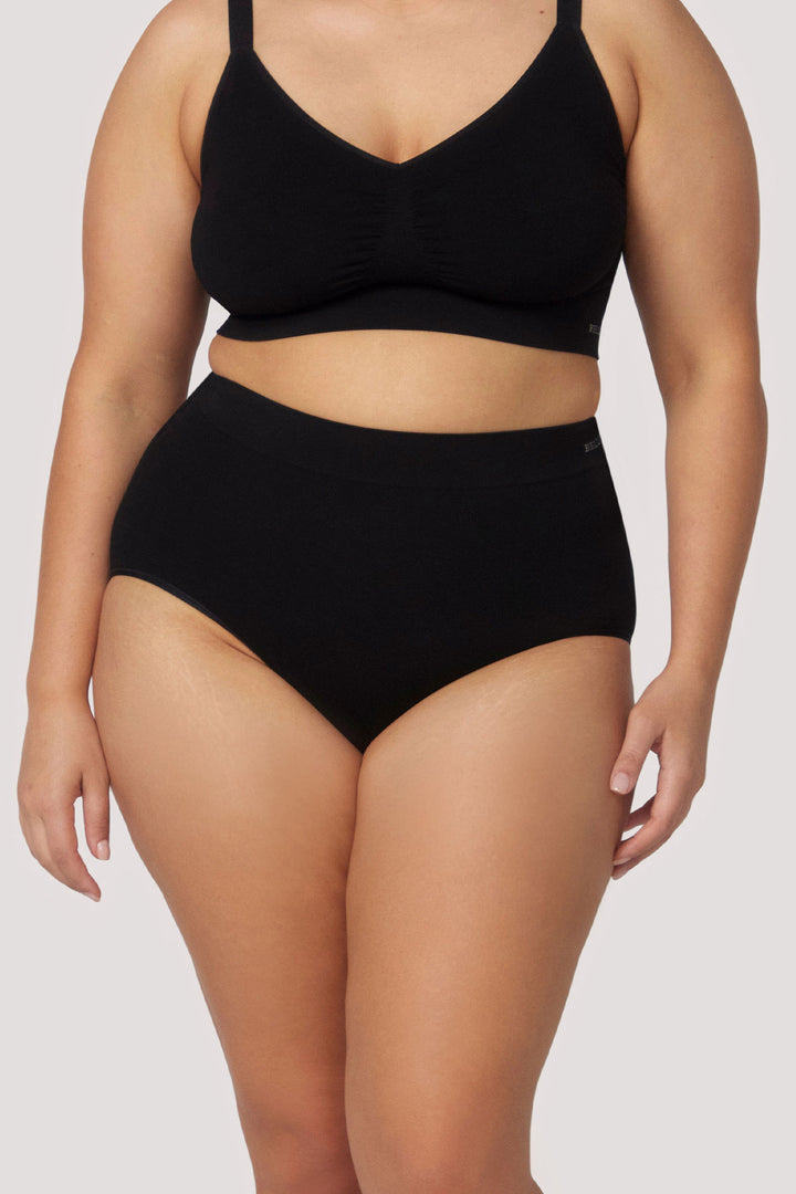 Women's High Waist Bamboo Firming controlling Underwear I Bella Bodies UK | Black | Front