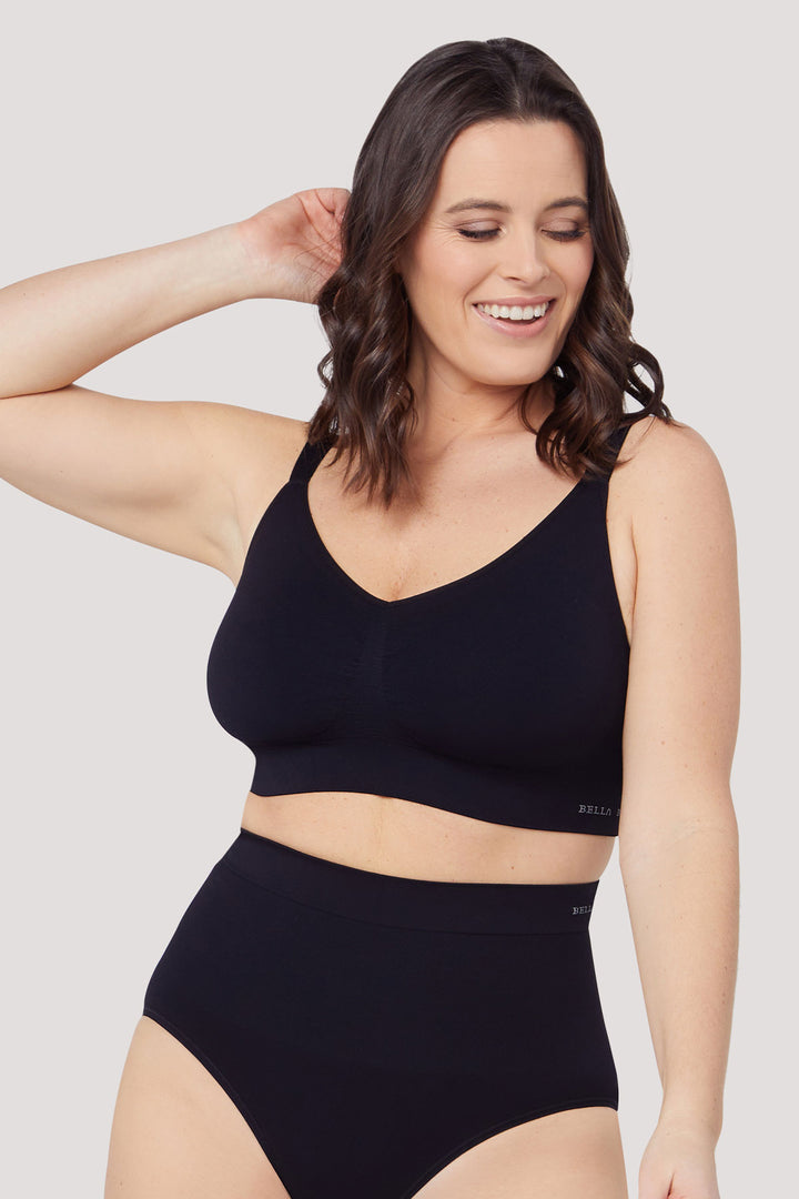 Back smoothing, no wired bras 3 pack | Bella Bodies UK | Black | Front