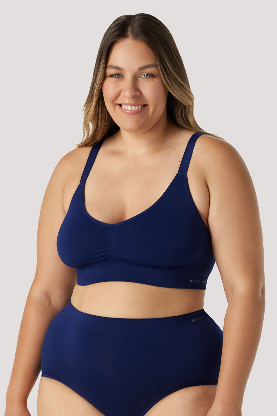 Back smoothing, no wired bras 3 pack | Bella Bodies UK | Navy | Front