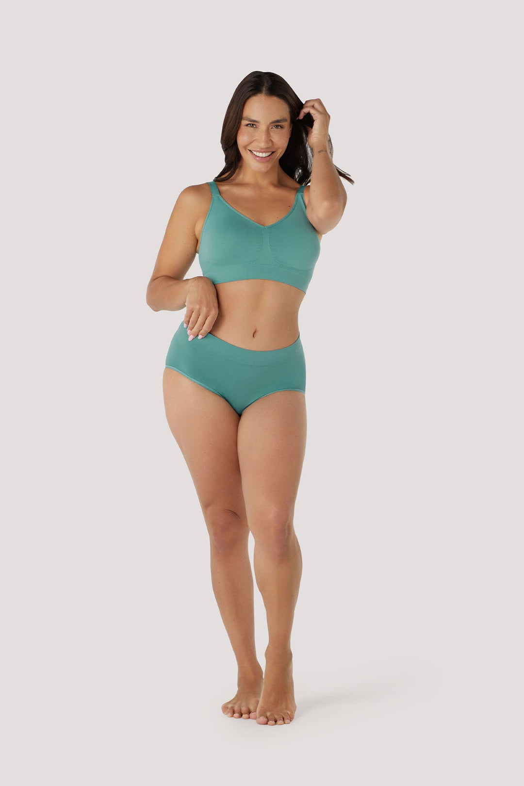Back smoothing, no wired bras 3 pack | Bella Bodies UK | Sea Green