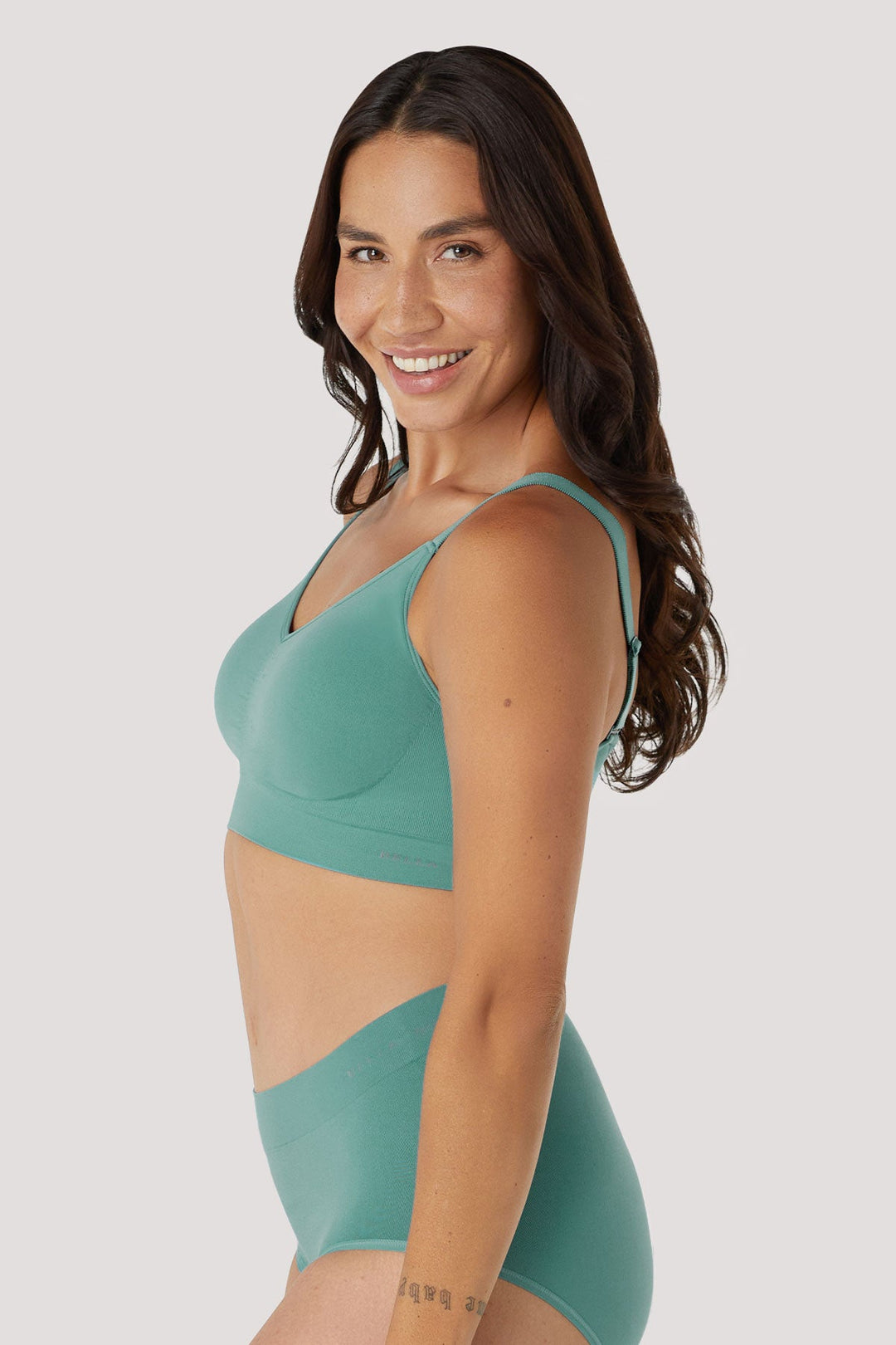Back smoothing, no wired bras 3 pack | Bella Bodies UK | Sea Green | Side